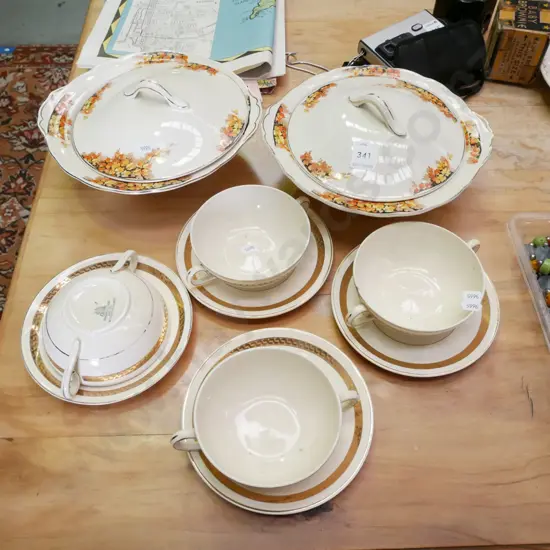 2x Grindley lidded veges, 4x Wedgwood soup bowls and saucers
