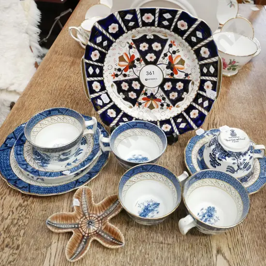 blue and white willow pattern cups, saucers, Wade starfish ashtray, plate