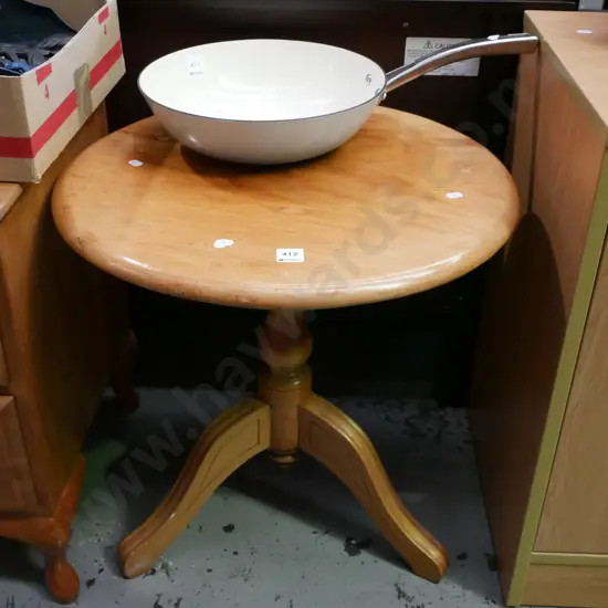 solid wood pedestal end table H-550