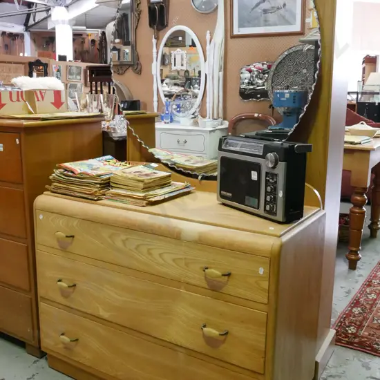 solid oak mirror back dresser - varnish needs attention - silvering to mirror H-1590 W-940 D-400