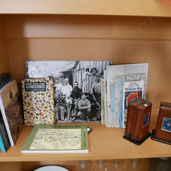 NZ books, road maps, 2x book ends