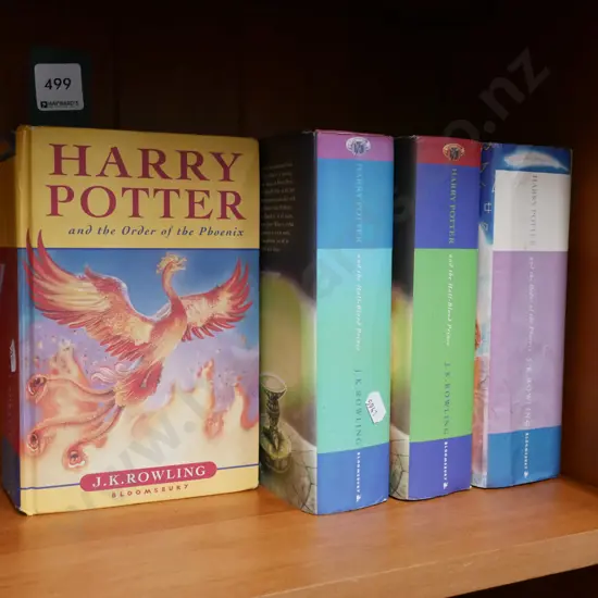 4x Harry Potter books