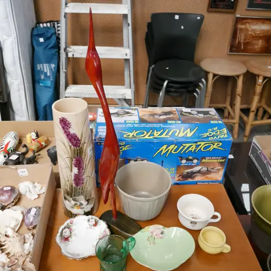 hand painted vase, wooden figurine H-520 etc