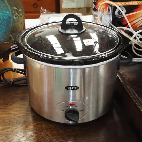 Zip slow cooker