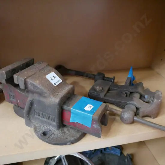 small blacksmith vice, rusty engineer's vice