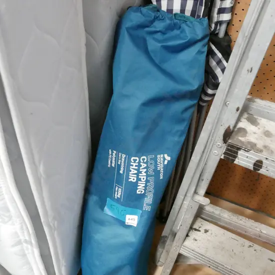 2x camping chairs - 1 has no bag