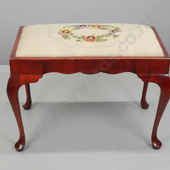 vintage cab-leg piano stool with tapestry upholstered seat - some wear to top edges H-470 W-645 D-380