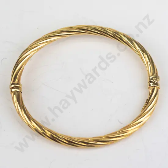 gold bangle marked ?