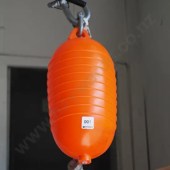 orange buoy, D shackle