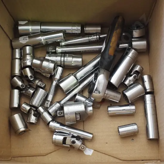 box; ratchets, various sockets