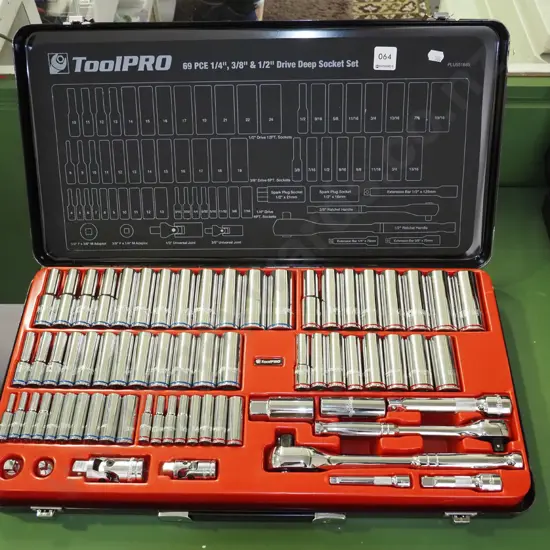 as-new Tool Pro 69 piece drive deep socket set