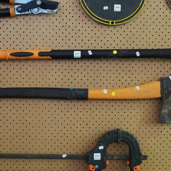 axe, log splitter - yellow dots