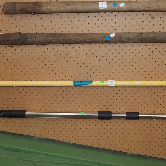2x telescopic extending poles - green dots
