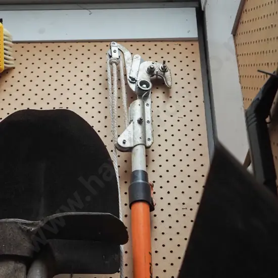 Fiskars extending pole pruner