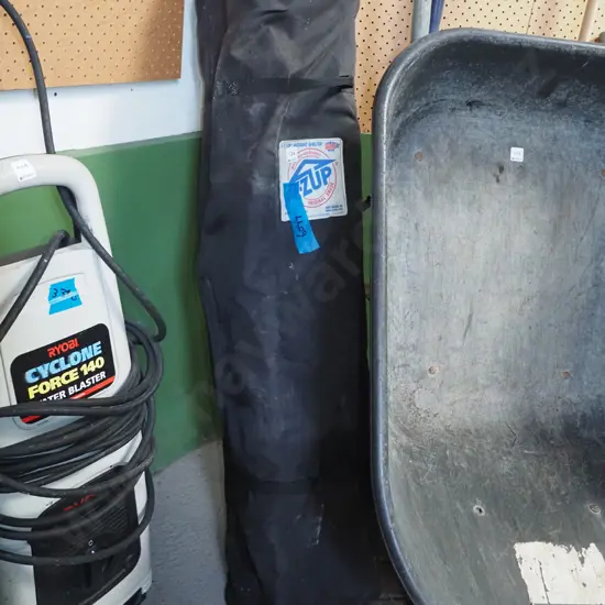 Easy Up gazebo with Suzuki branding