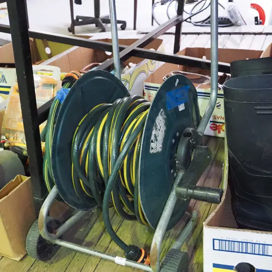 garden hose reel and reel