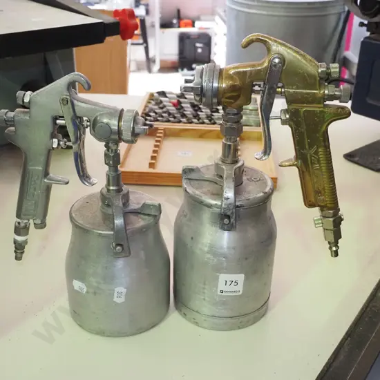 2x painter's air powered spray guns