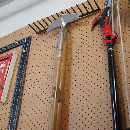 garden rake, aeroplane hoe