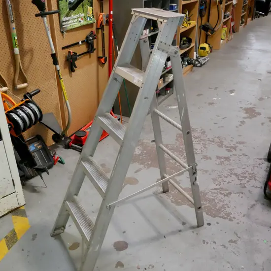 4 step aluminium ladder