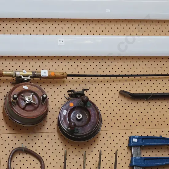 part vintage fishing, 2x large wooden reels