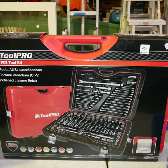 as-new Tool Pro 138 piece tool kit