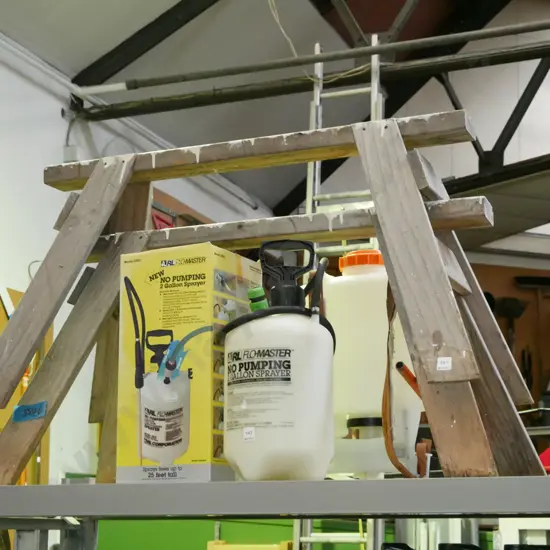 2x wooden saw horses