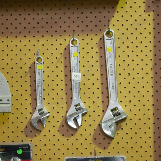 3x adjustable crescents