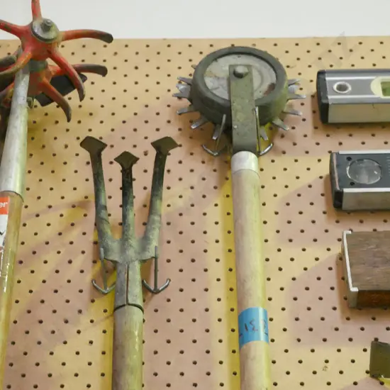 garden cultivator, edger - green dots