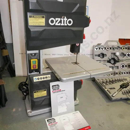 small Ozito 200mm band saw