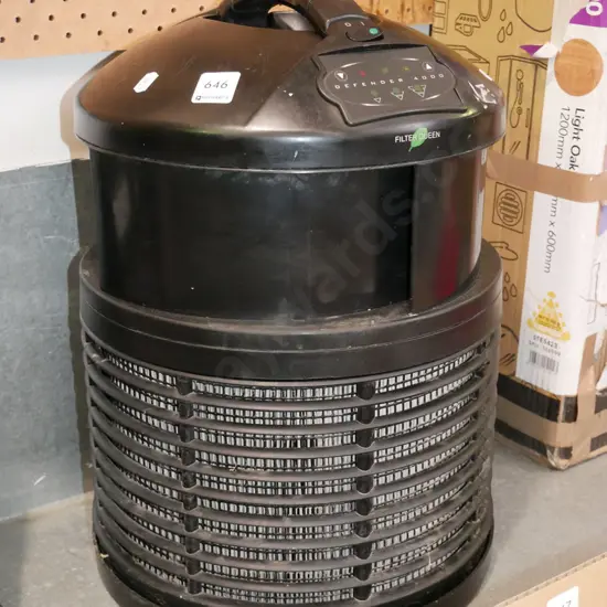 Defender 4000 air purifier