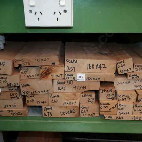 various lengths of rimu