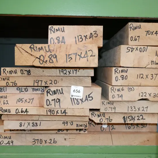 varius lengths of rimu