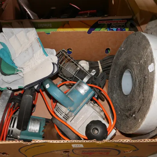 box; Makita planer, skilsaw, trouble light etc