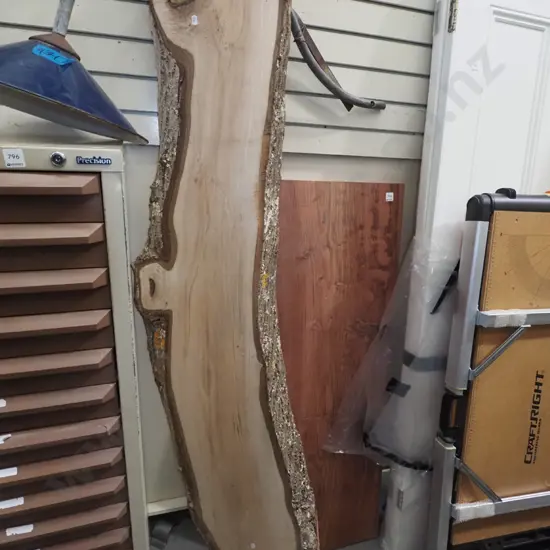 slab of walnut H-1740 W-330 D-80