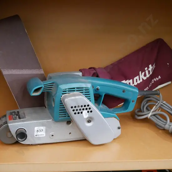 Makita belt sander