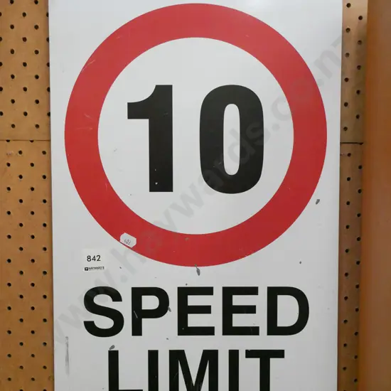 10km speed limit sign