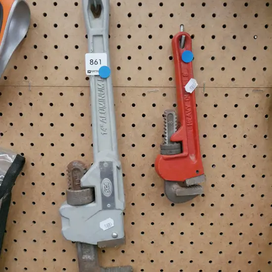 2x plumber's stilsons - blue dots