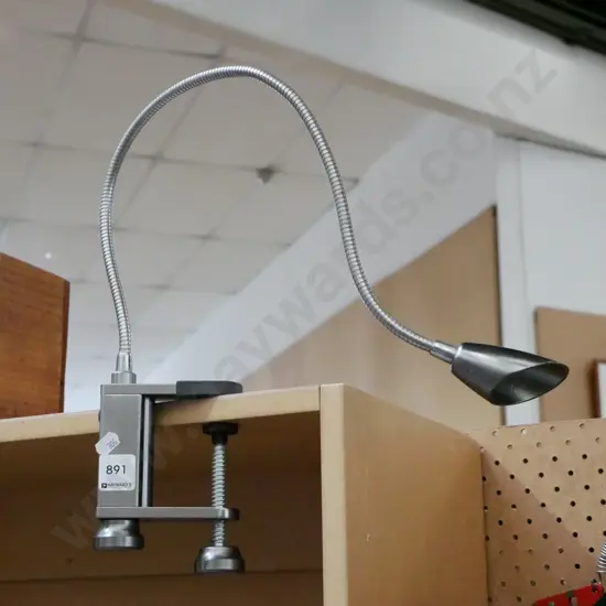 battery powered halogen light on adjustable clamp