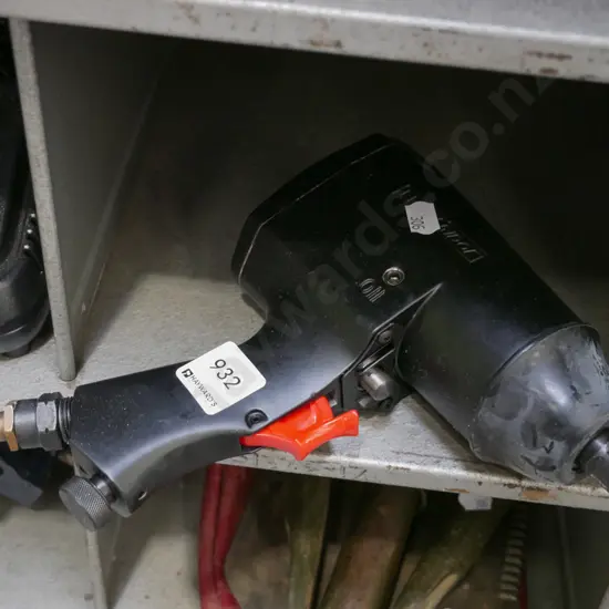 Blackridge air powered impact wrench