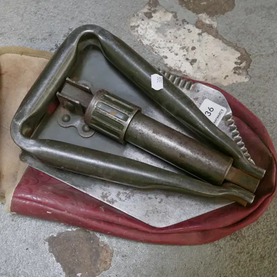 trenching shovel in carry case