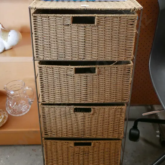 chest of 4 seagrass drawers H-760