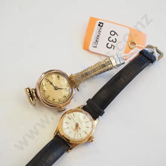 2x wristwatches