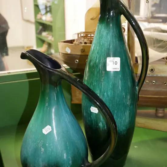 2x Blue Mountain ewer vases H-400