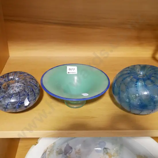 Hoglund art glass bowl, 2x art glass vases