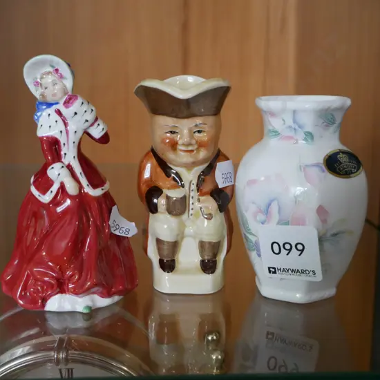 Aynsley bud vase, small toby jug, small Doulton figurine