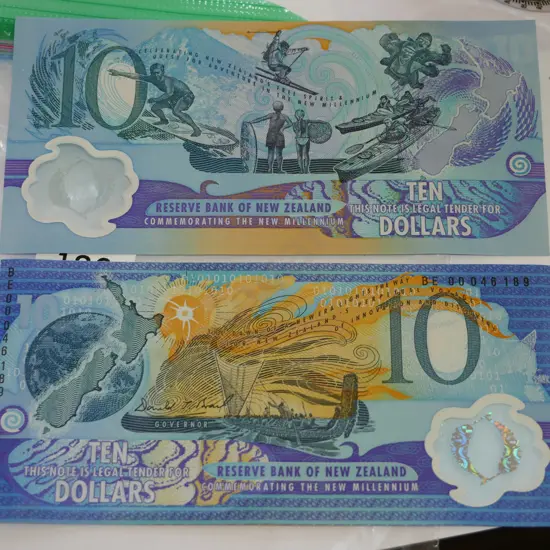 2 x NZ $10 millenium notes