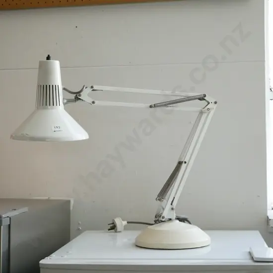 Superlux anglepoise lamp