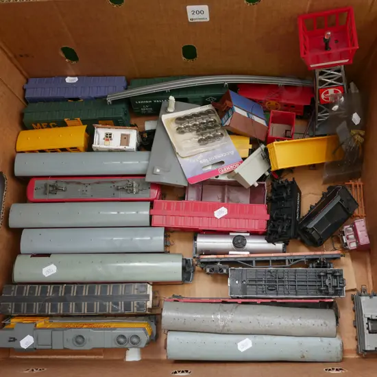 box; HO gauge locomotives, rolling stock etc