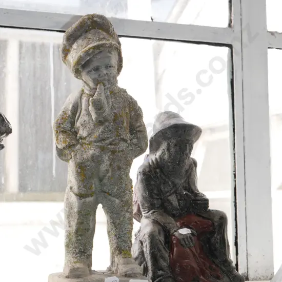 2x concrete garden ornaments H-350