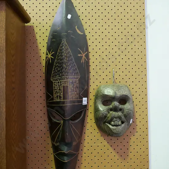 2x wooden souvenir masks